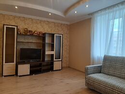 Apartment on Vokzalnaya 77-31