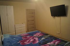 Apartment on Vokzalnaya 51A-7