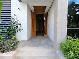 Bright and stylish Flat