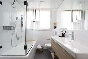 Mr. Yavos - By TLV2GO