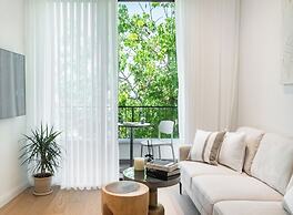 Mr. Yavos - By TLV2GO