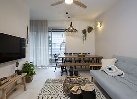 Mr. Yavos - By TLV2GO