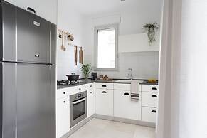 Mr. Yavos - By TLV2GO