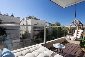 Mr. Yavos - By TLV2GO