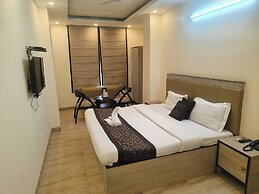 Hotel Grace at Karol Bagh