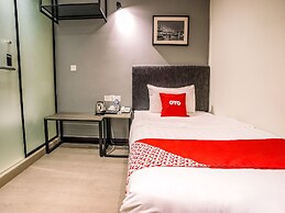 OYO 89576 Mokka Hotel