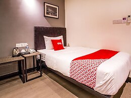 OYO 89576 Mokka Hotel