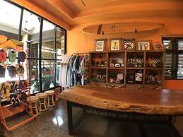 Donghe Surf Shop & Hostel - Taitung