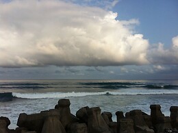 Donghe Surf Shop & Hostel - Taitung