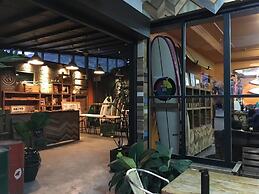 Donghe Surf Shop & Hostel - Taitung