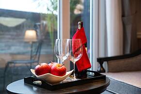 Acoustic Hotel & Spa