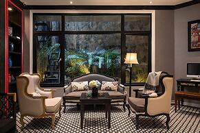 Acoustic Hotel & Spa