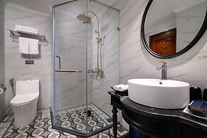 Acoustic Hotel & Spa