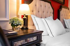 Acoustic Hotel & Spa