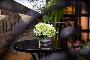 Acoustic Hotel & Spa