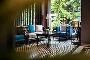 Acoustic Hotel & Spa