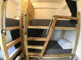 Wave Backpackers - Hostel