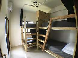 Wave Backpackers - Hostel