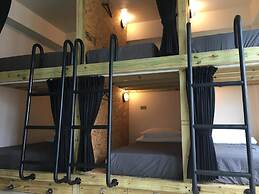 Wave Backpackers - Hostel
