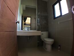 Wave Backpackers - Hostel