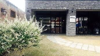 Gyeongju Alley Guesthouse