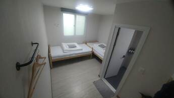 Gyeongju Alley Guesthouse