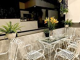 Louis Hotel - Bui Vien Walking Street