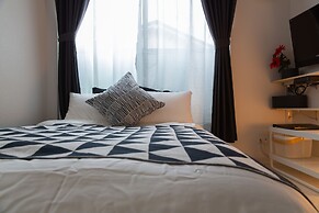 Cozy Vibes Apartment Hotel