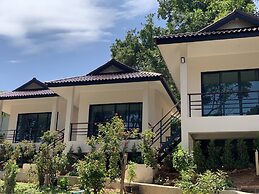 Naiya Beach Bungalow