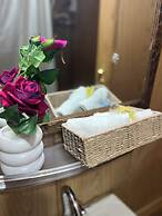 Shabrose Heritage Houseboats