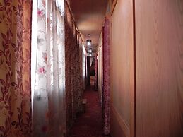 Shabrose Heritage Houseboats