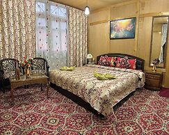 Shabrose Heritage Houseboats