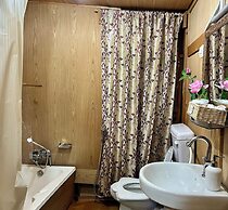 Shabrose Heritage Houseboats