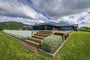 Luxury Villa 5 Bedrooms