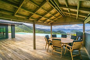 Luxury Villa 5 Bedrooms