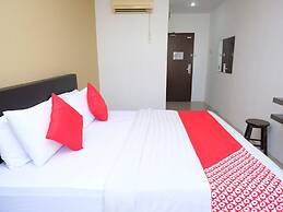 OYO 619 Grand City Hotel 2