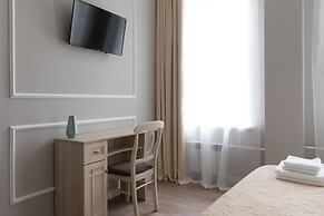 Roth & Rubinstein Mini Hotel