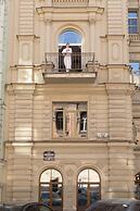 Roth & Rubinstein Mini Hotel