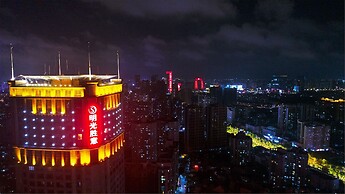 Haikou Mingguang Shengyi Hotel