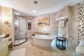 Haikou Mingguang Shengyi Hotel