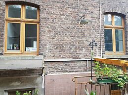 Large City Center Apartment