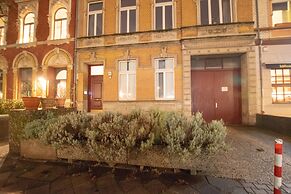 Large City Center Apartment