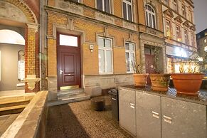 Large City Center Apartment