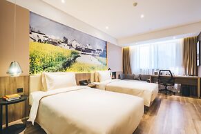 Atour Hotel North High Speed Railway Station Xian