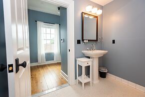 The Cadillac House Lexington, Tapestry Collection by Hilton