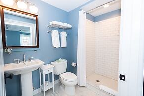 The Cadillac House Lexington, Tapestry Collection by Hilton