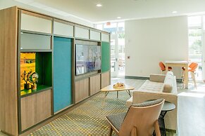 Holiday Inn & Suites Orlando I-Drive Theme Parks by IHG