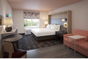 Holiday Inn & Suites Orlando I-Drive Theme Parks by IHG