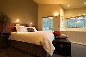 Ironstone Romantic Couples Retreat