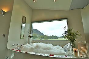 Ironstone Romantic Couples Retreat